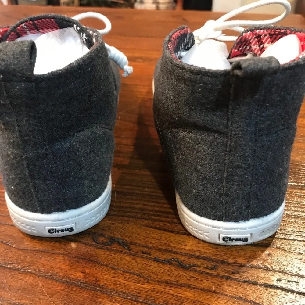 👟 RARE Sneaker/Bootie by Circus